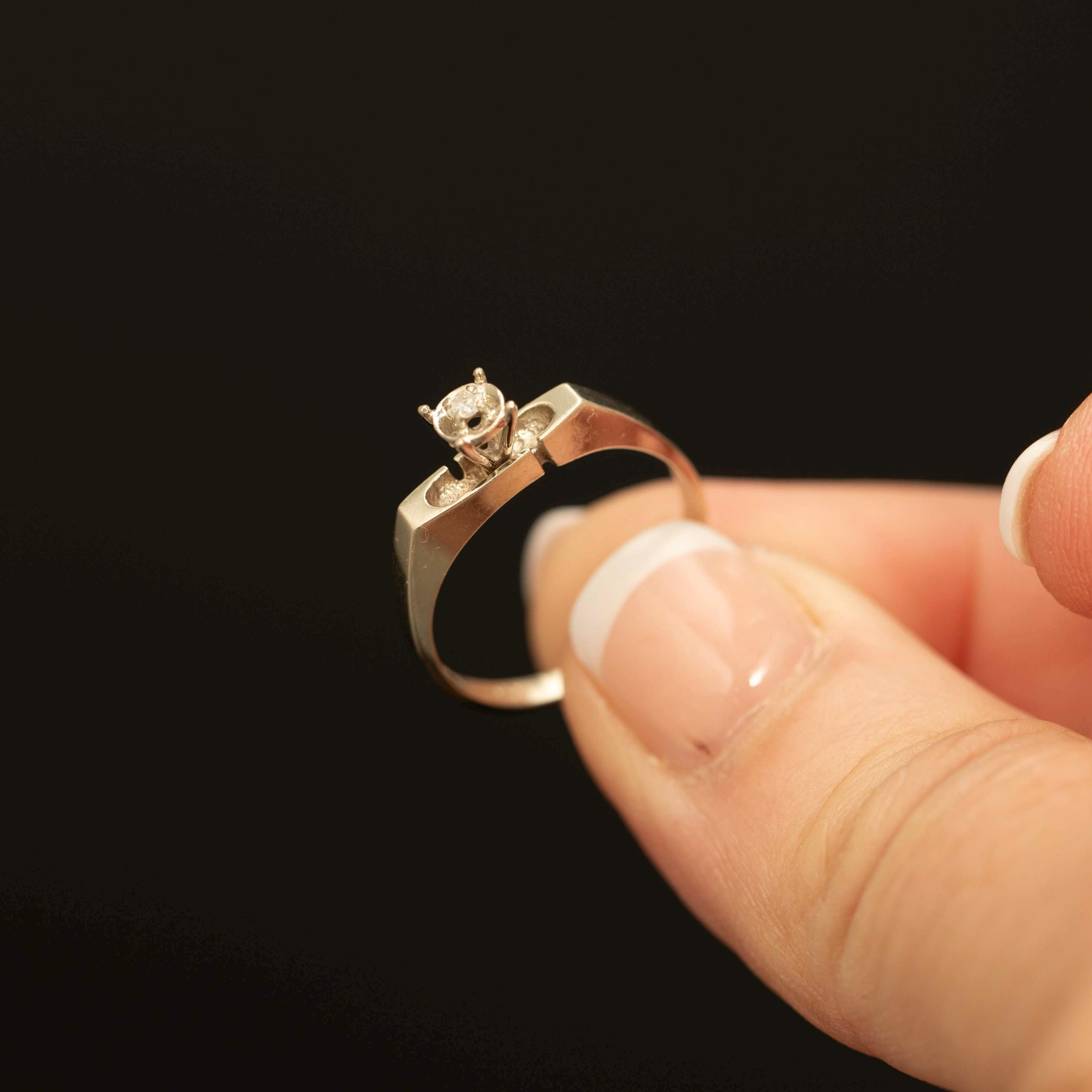 Vintage 14k White Gold Diamond Solitaire Ring · Minimalist Engagement Ring
