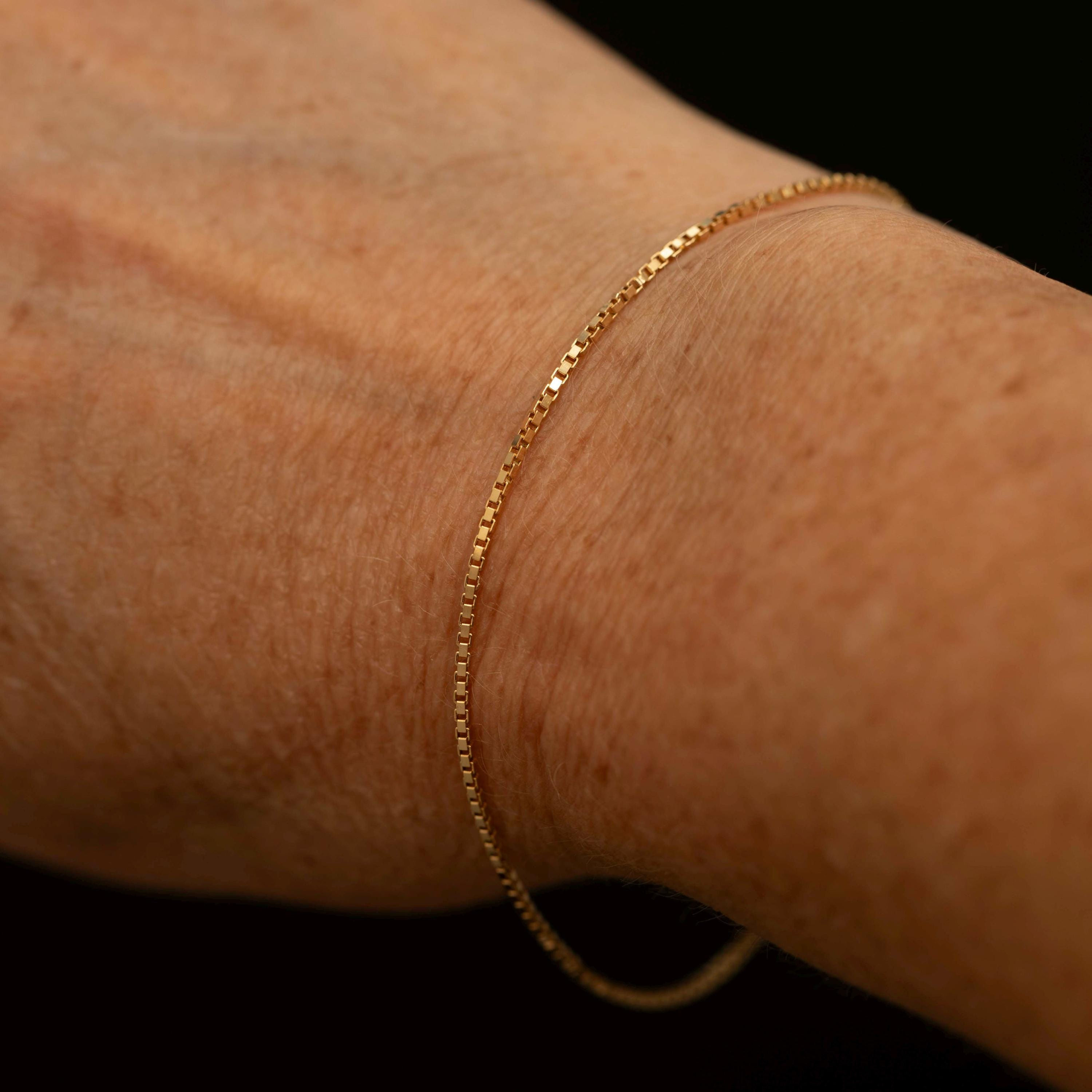 Vintage 10K Gold Box Chain Bracelet · 7 Inch · 1.2 mm