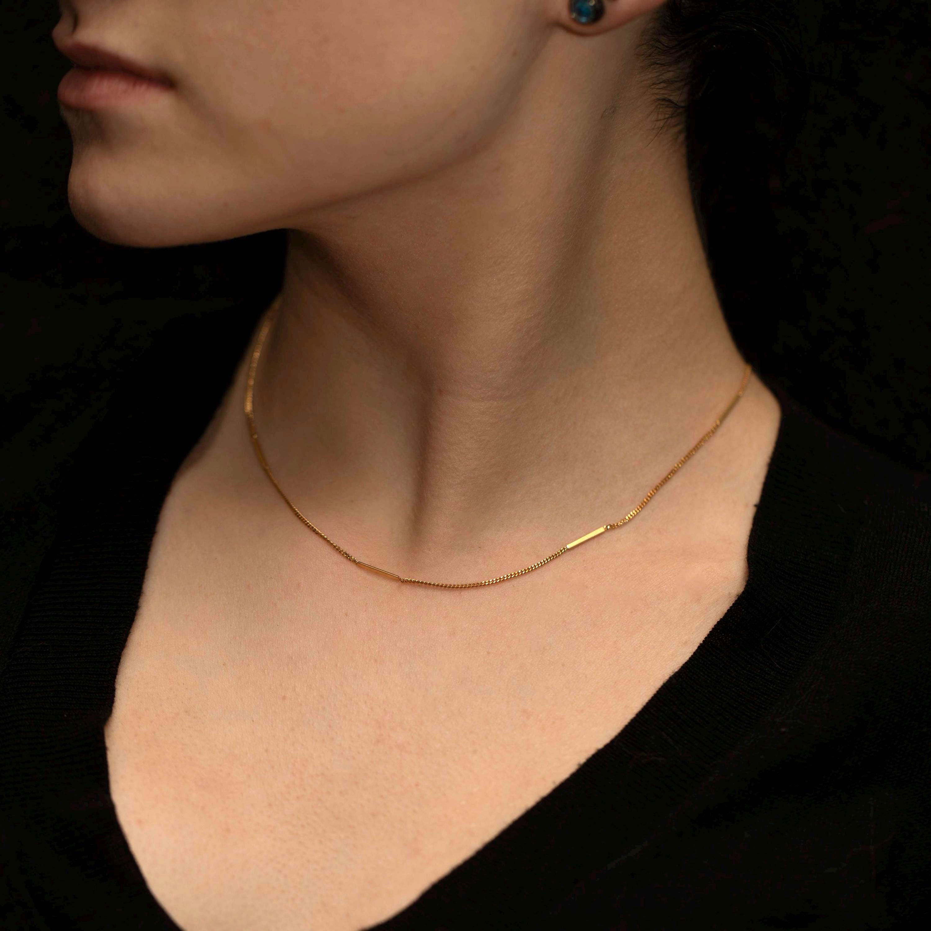 Vintage 10K Gold Bar Station Necklace · 15 Inch · Fine Chain