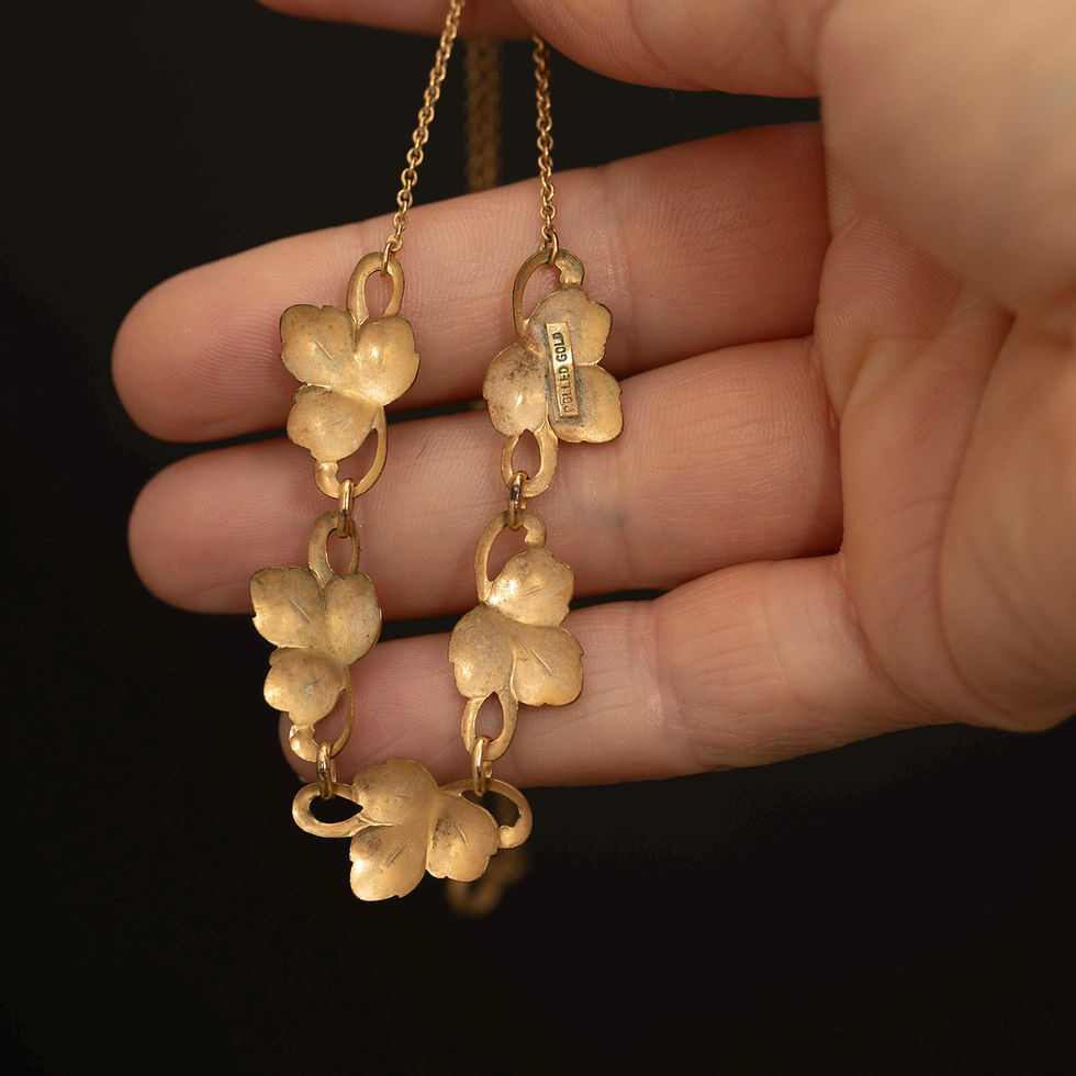 Thumbnail: Vintage Rolled Gold Trefoil Link Necklace · Floral Motif