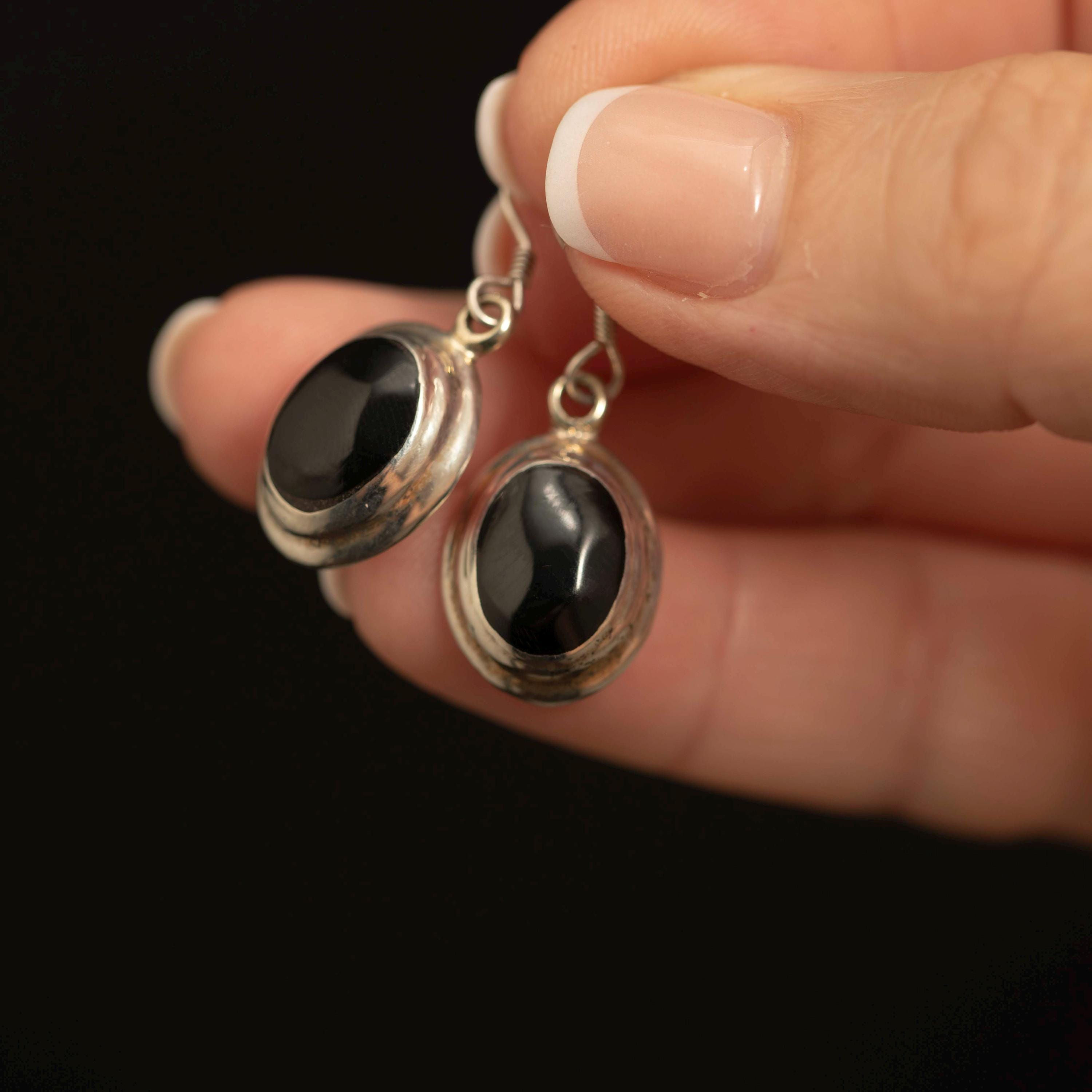 Vintage Silver Onyx Drop Earrings · Oval Cabochons · Stamped Plata 925