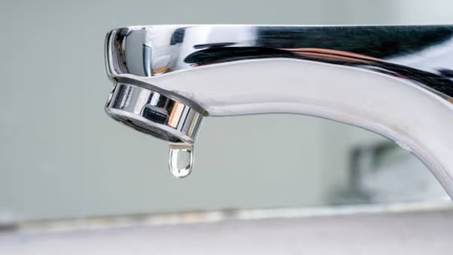 Confirma Canaco cobros excesivos de agua en comercios afiliados.