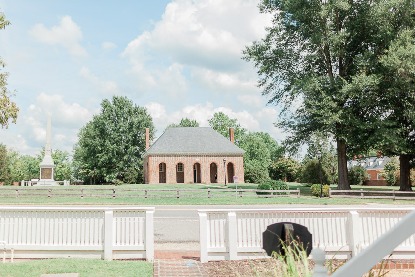 Photo By: Sarah Duke Photography| Fall Wedding at Hanover Tavern in Mechanicsville Virginia | Ben & Kellyn | www.sarahdukephotography.com
