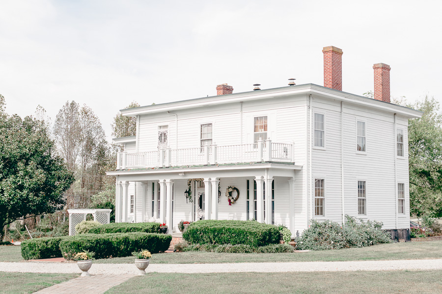 Copyright © 2015 - 2020 Sarah Duke Photography | Wedding at The Dellwood Plantation in Chesterfield Virginia