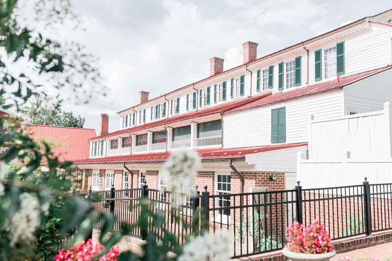 Classic Fall Wedding at Hanover Tavern in Mechanicsville Virginia | Ben & Kellyn | Sarah Duke Photography 