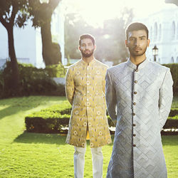 Manhar - Royal