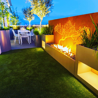 Aluminium and powder coat planter concealing a gas burner
