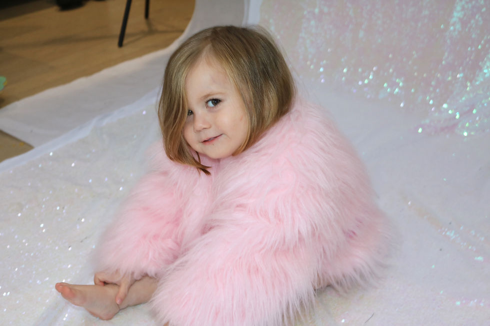 Thumbnail: Pea Baby Pink Fur Coat With Pink Sequin Panel