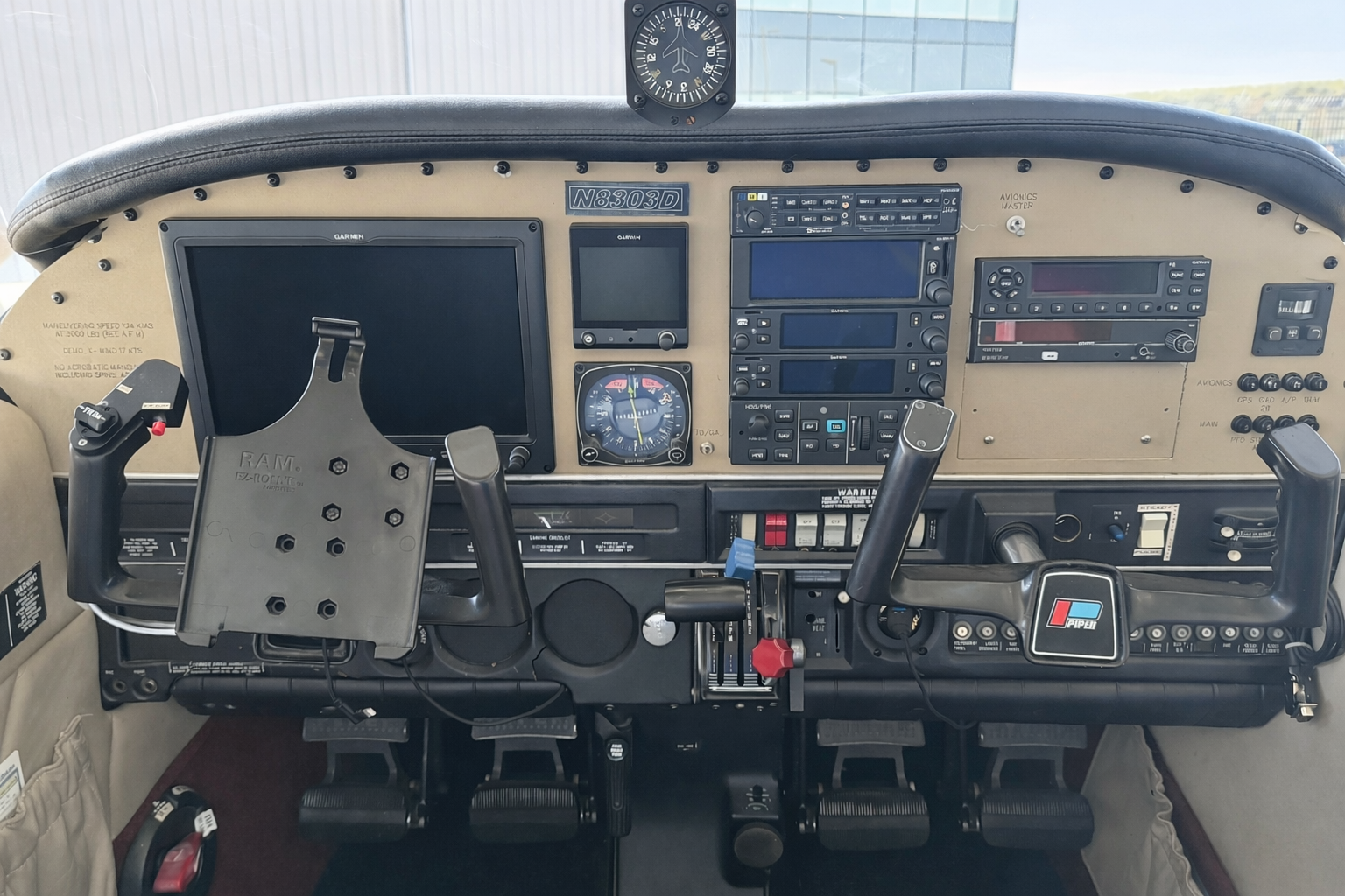 Dakota Avionics.png