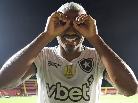 Cuiabano brilha novamente: atacante marca no final e consolida fase ofensiva após ficar no Botafogo