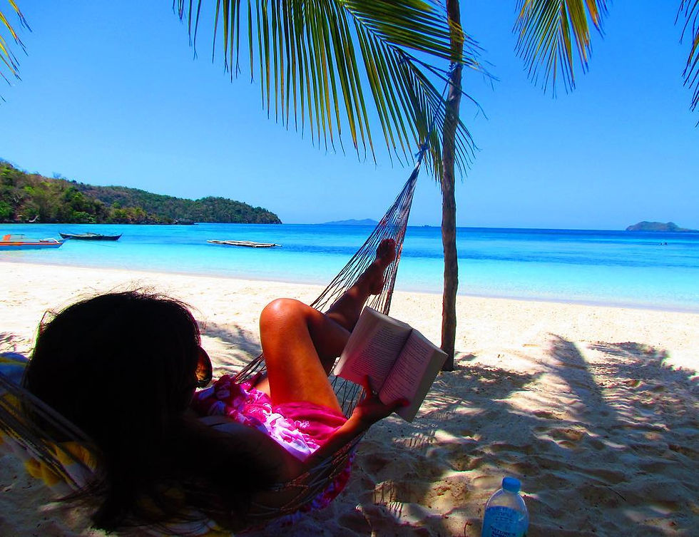 Relaxing on the beach of El Nido