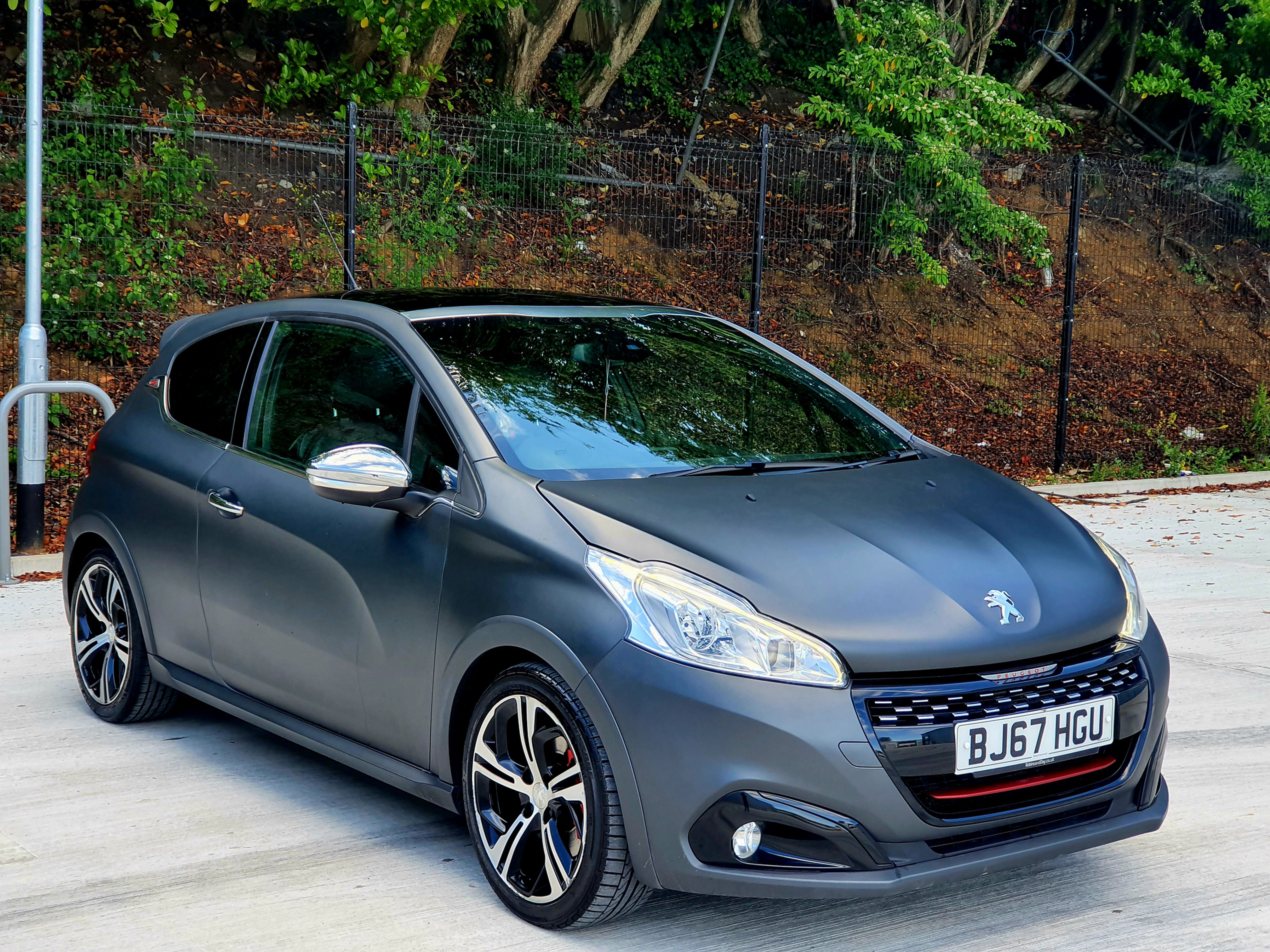 Peugeot 208 GTI 1.6Thp