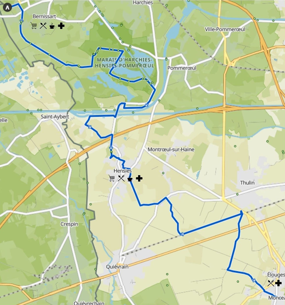 Carte d'un tronçon du GR412 présentant les endroits pour se ravitailler