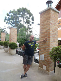 1560457_649376408438051_1244725414_n