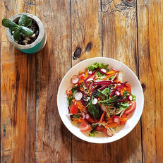 La más popular de todas, la que nos acompaña desde el principio,  la ensalada 7 vegetales!