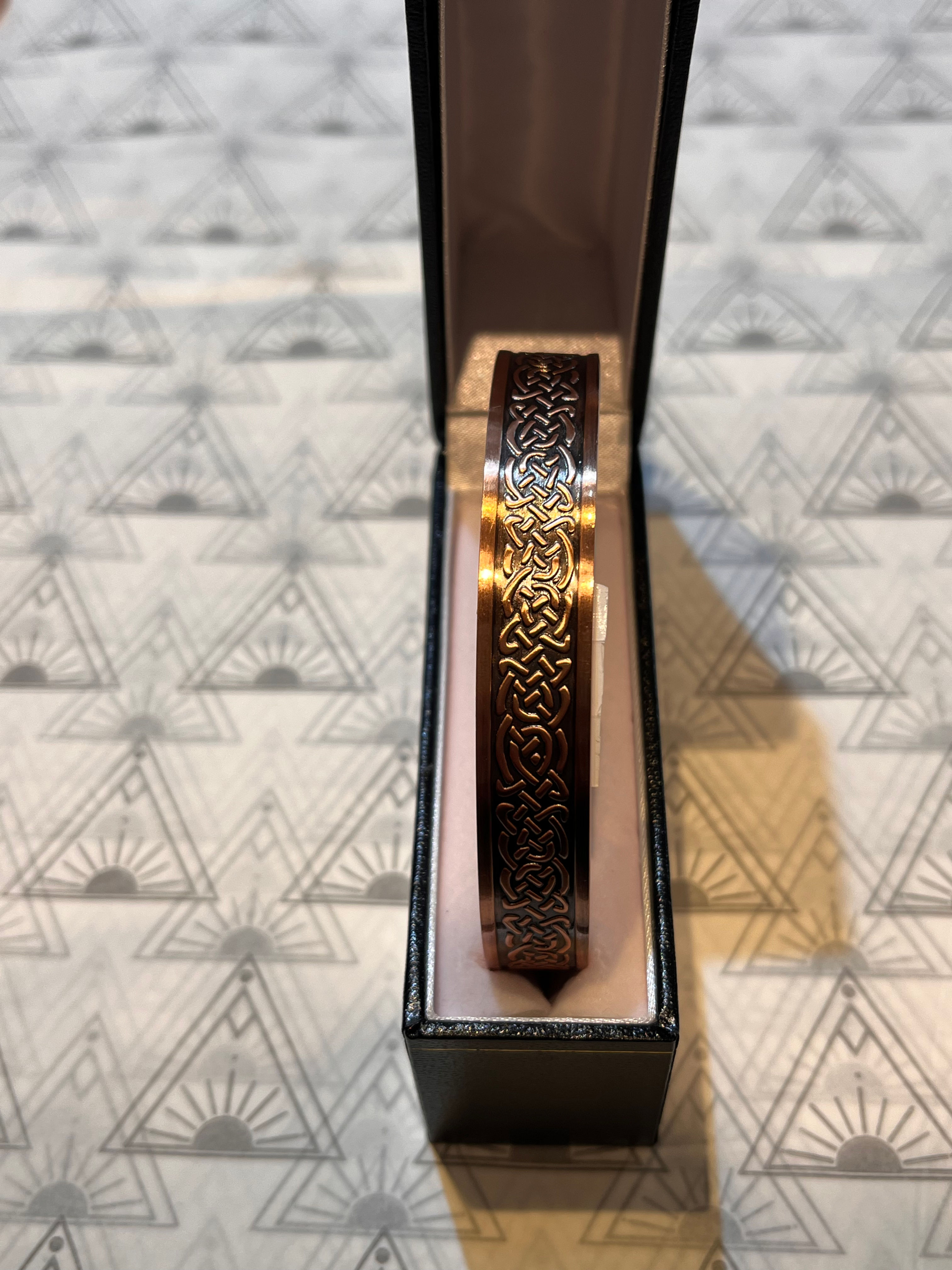 High Quality Heavy Copper Bracelet with Magnets - Celtic Knot