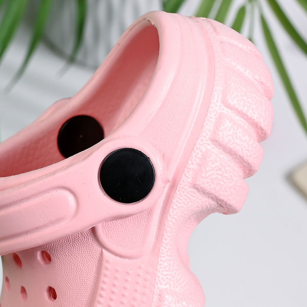 Thumbnail: Kids' cut-out sandals, additional view