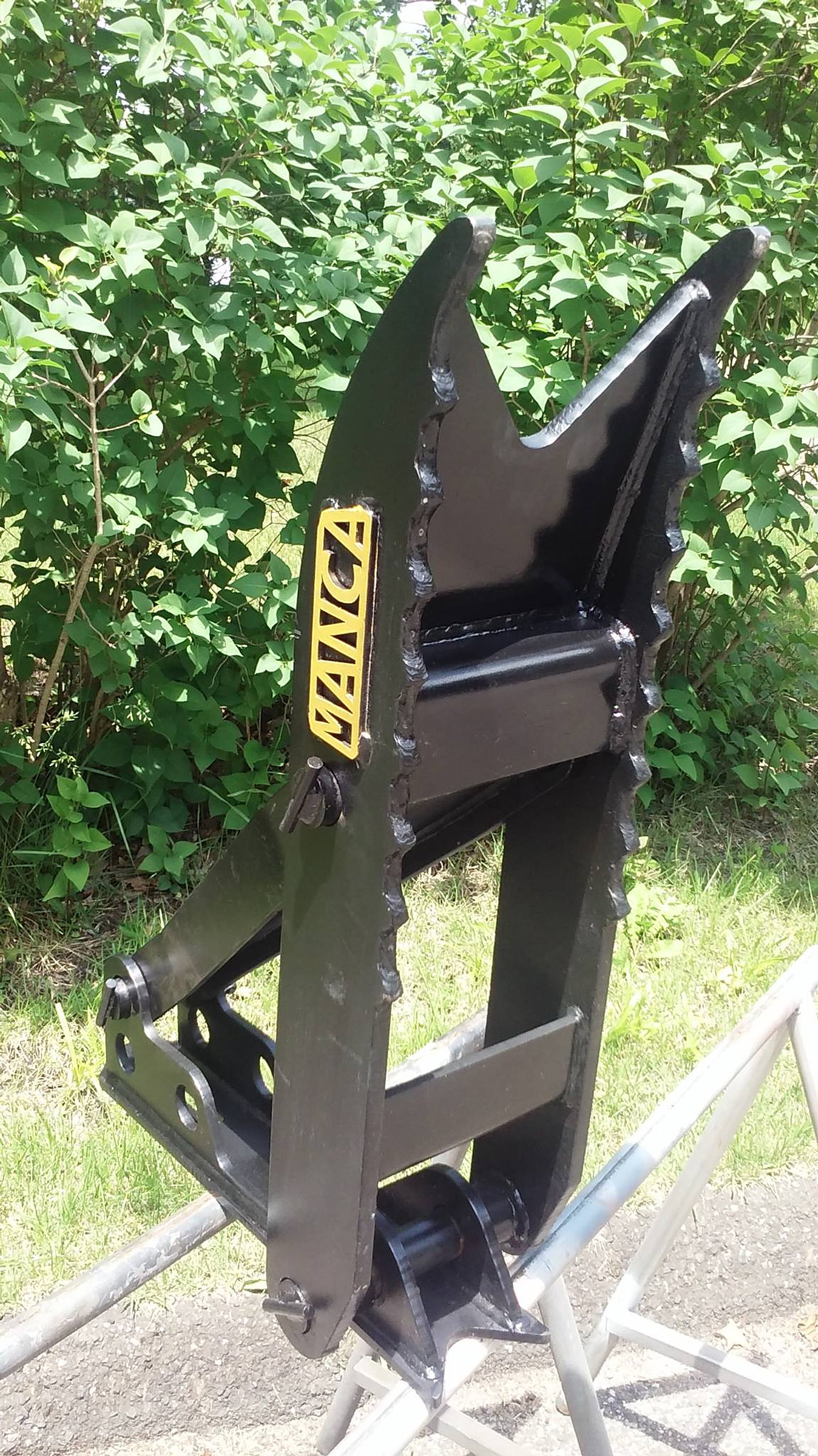 Excavator Thumbs| Manca Thumbs Danbury, CT