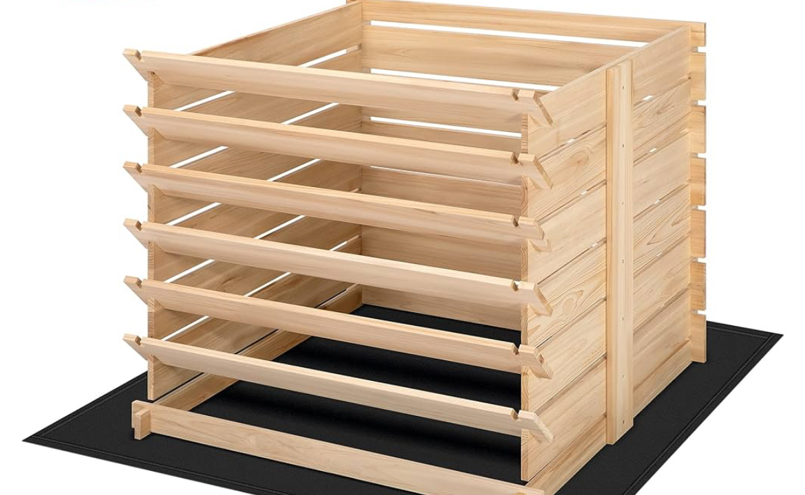 Wood composter with slatted sides