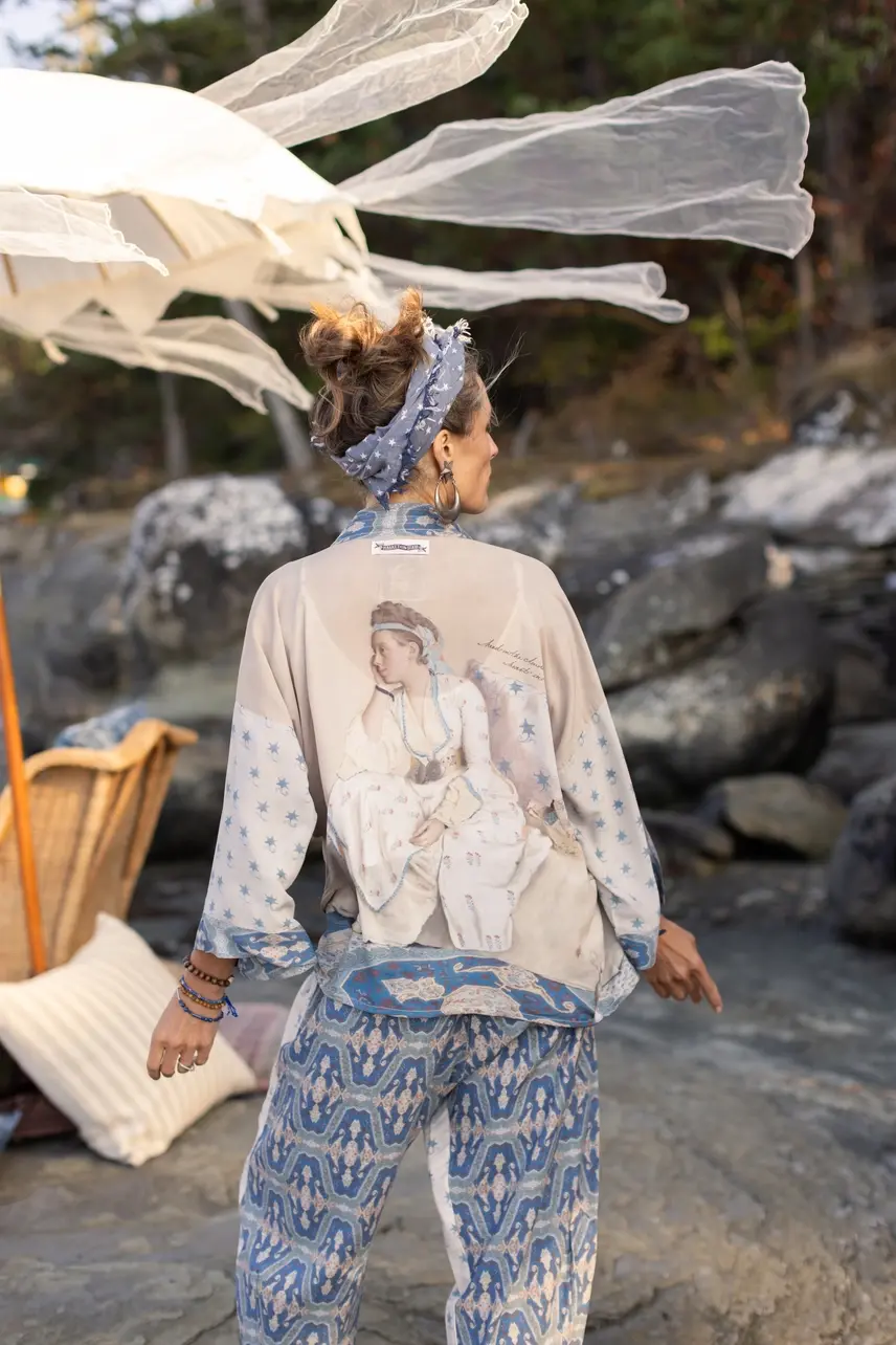 Market of Stars Head in the Clouds Cropped Kimono HIC Crop