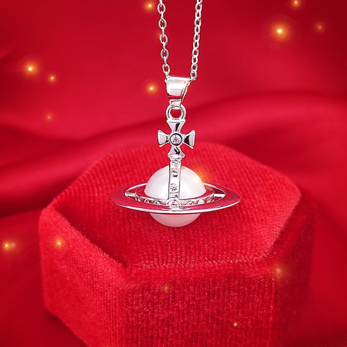 Nana Pendant | Hello Geek and Freak