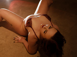 Vivian Vanguard's Boudoir Session | Alberta Boudoir Photographer