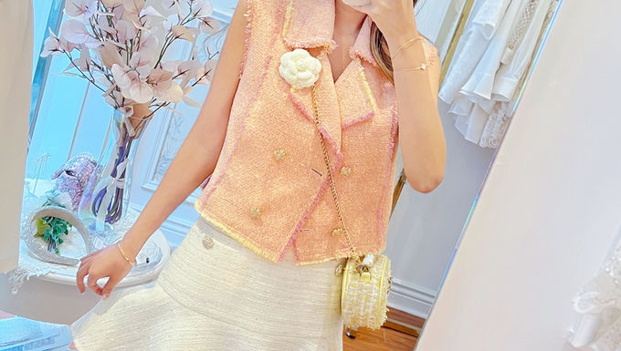 The Peach Fuzz Tweed Sleeveless Open Vest