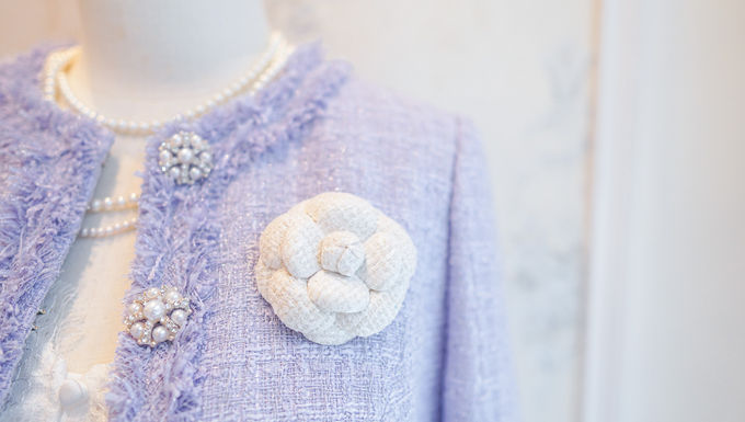 The White Tweed Camélia