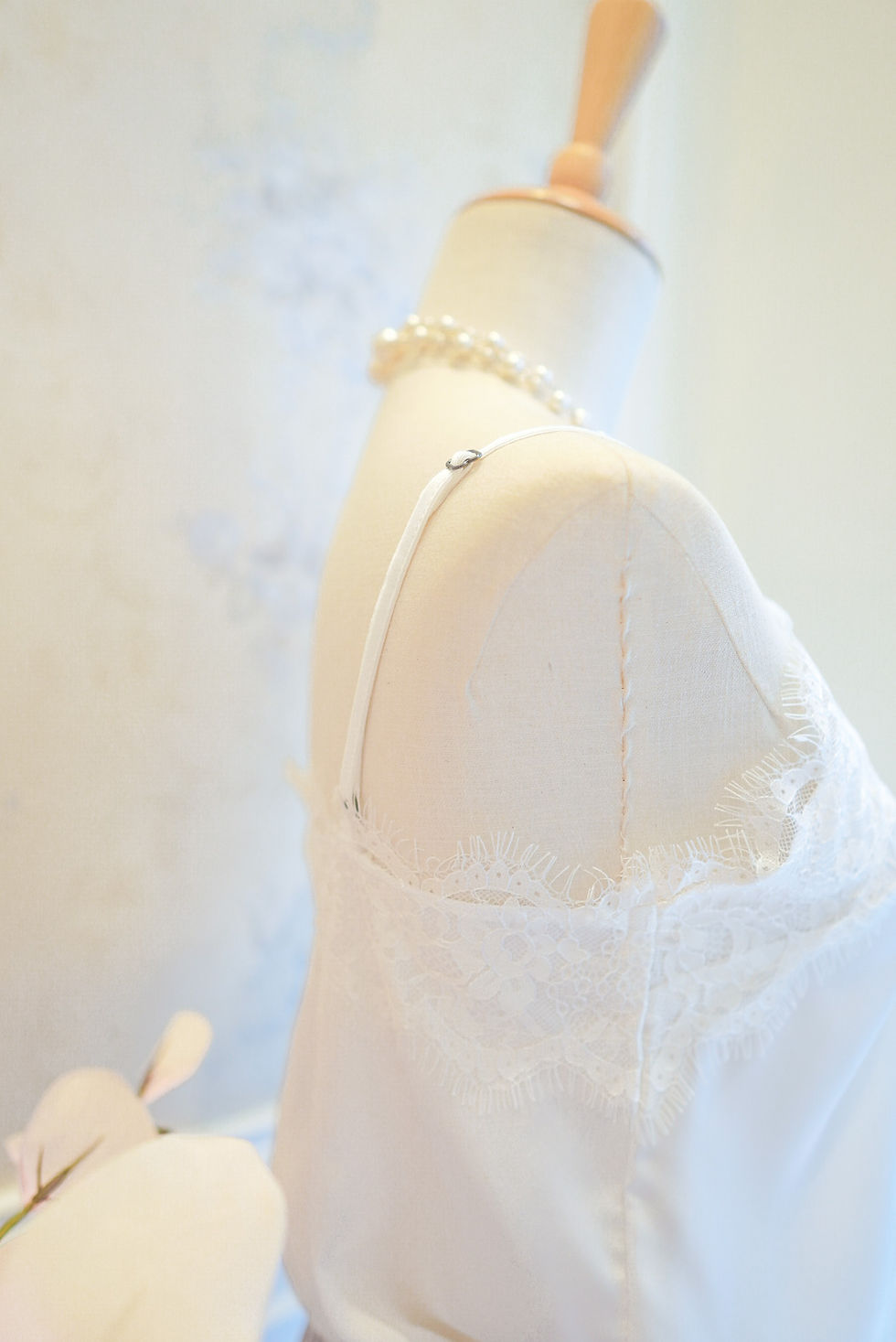 Thumbnail: The Lace, Satin Vest (White/Pink)