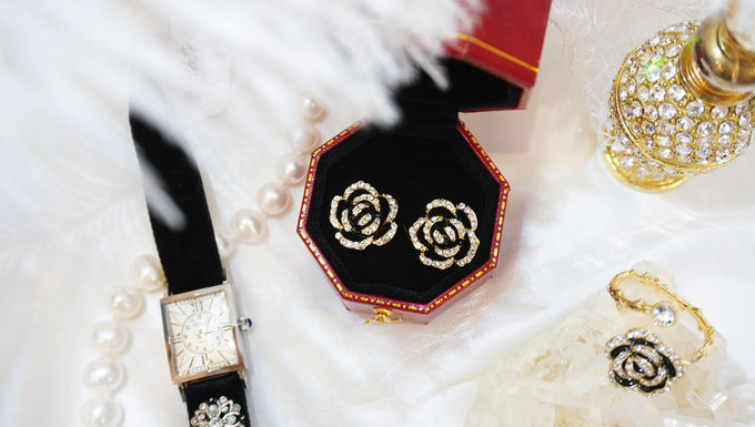 The Black Camelia Earrings