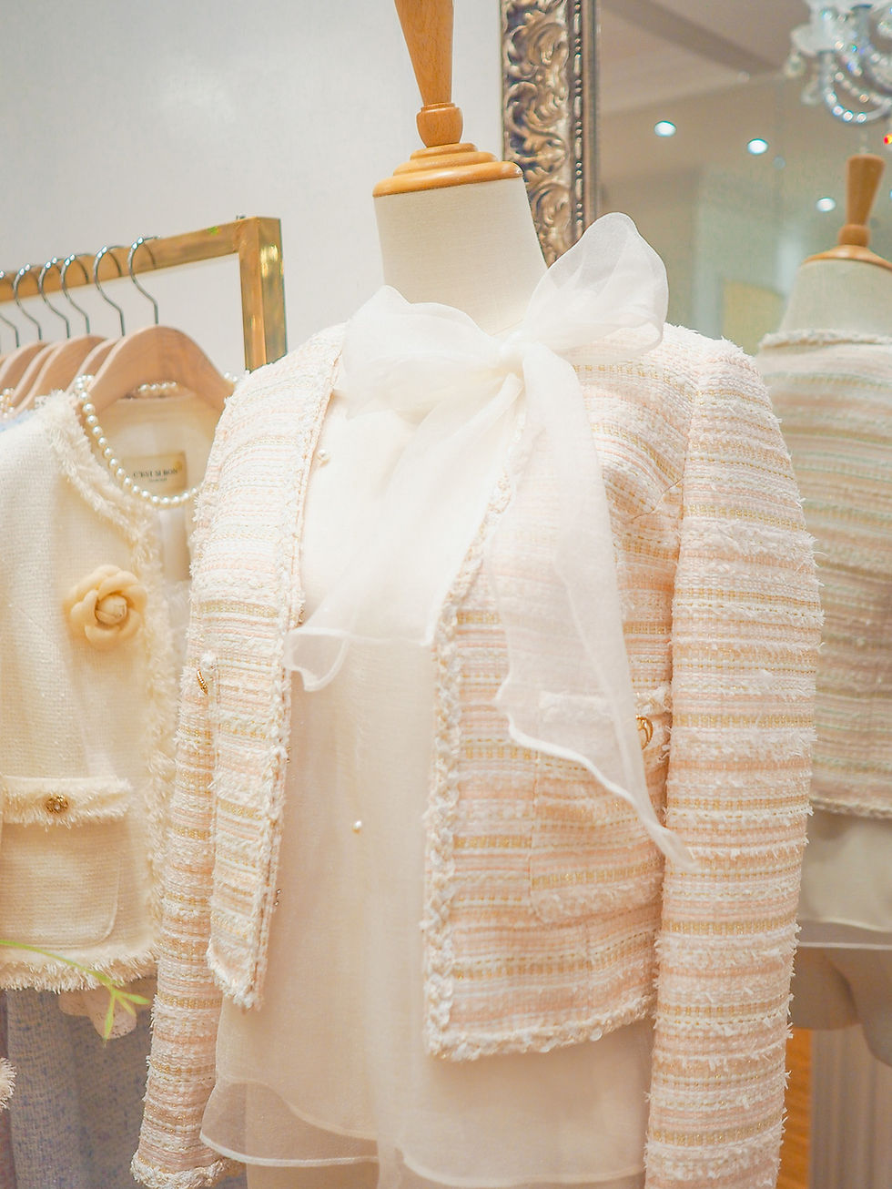 Thumbnail: Pastel Pink V Neck Tweed Jacket