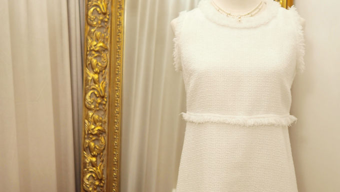 白色圓領連身裙