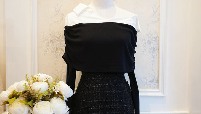 The One Shoulder Black Top