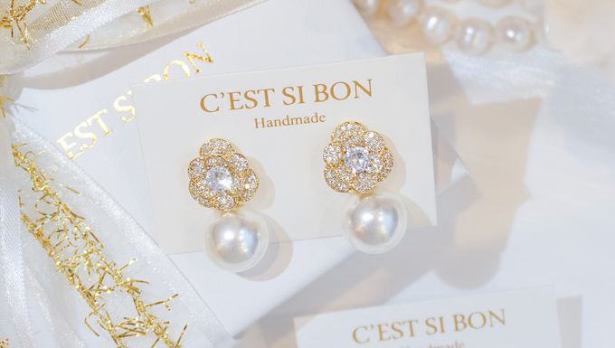 The Camelia and Pearl Earrings