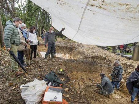 Arrancan las labores para exhumar a otras 2.100 personas del cementerio de Begoña