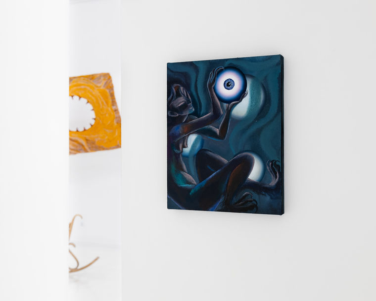 widok wystawy "Hold Me Closer" | Marta Niedbał, Paweł Olszczyński, fot. Szymon Sokołowski (meta_strong_fiction)