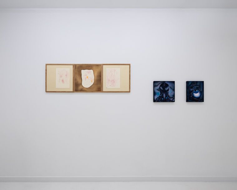 widok wystawy "Hold Me Closer" | Marta Niedbał, Paweł Olszczyński, fot. Szymon Sokołowski (meta_strong_fiction)