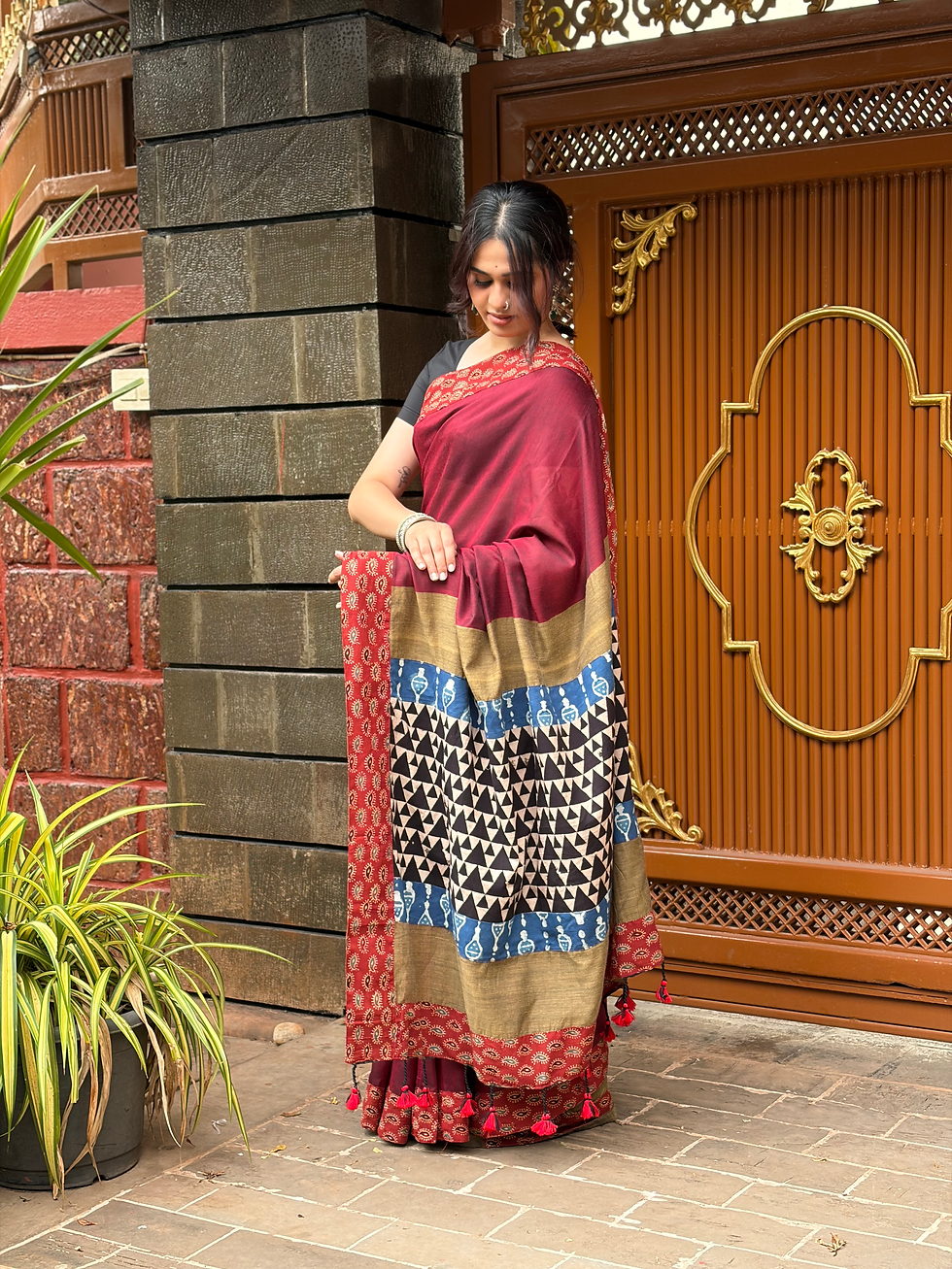 Thumbnail: Maroon Pallu Patched Work Saree