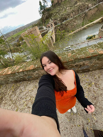 Facetune_15-12-2022-00-16-46.jpg