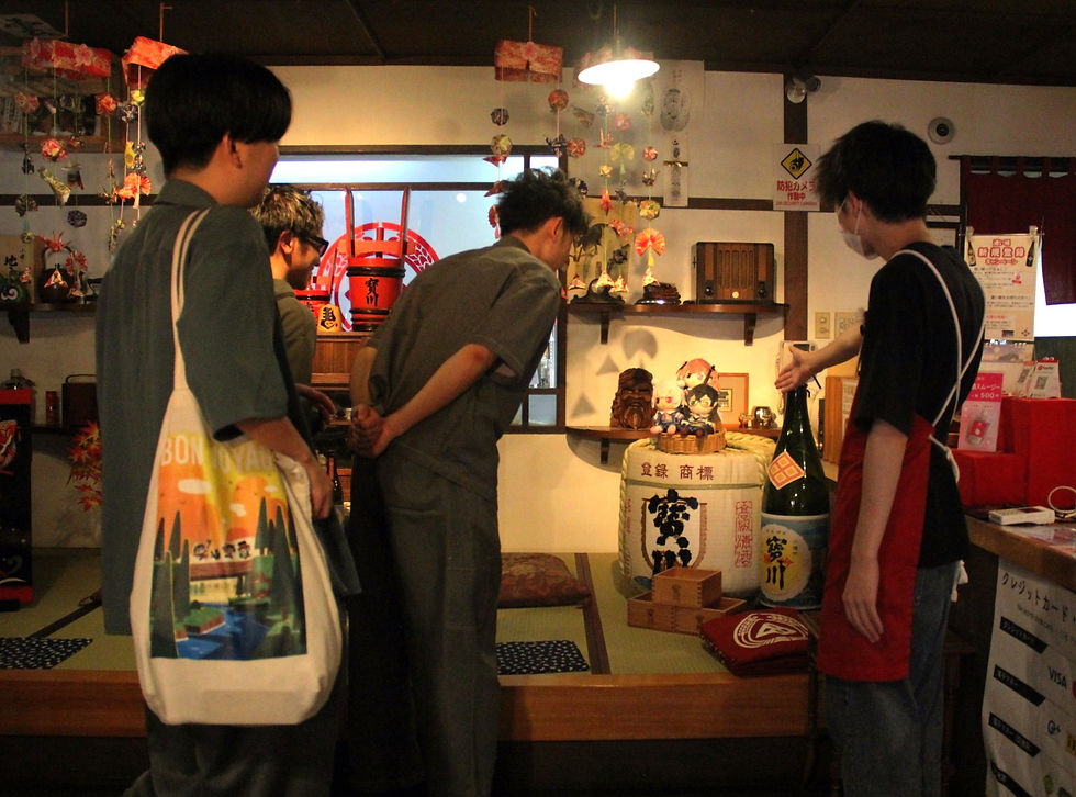 若いスタッフが多い田中酒造。若いお客さまとの会話も自然に盛り上がります。