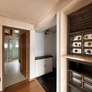 「芦屋・三条町 自分好み賃貸|現況の玄関と廊下