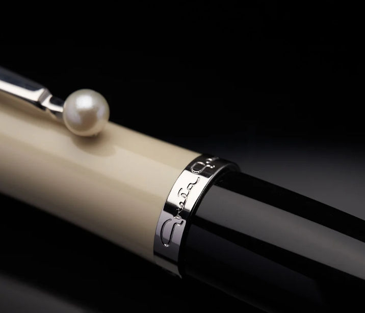 Miniatura: Penna MontBlanc a Sfera in edizione limitata Greta Garbo con perla