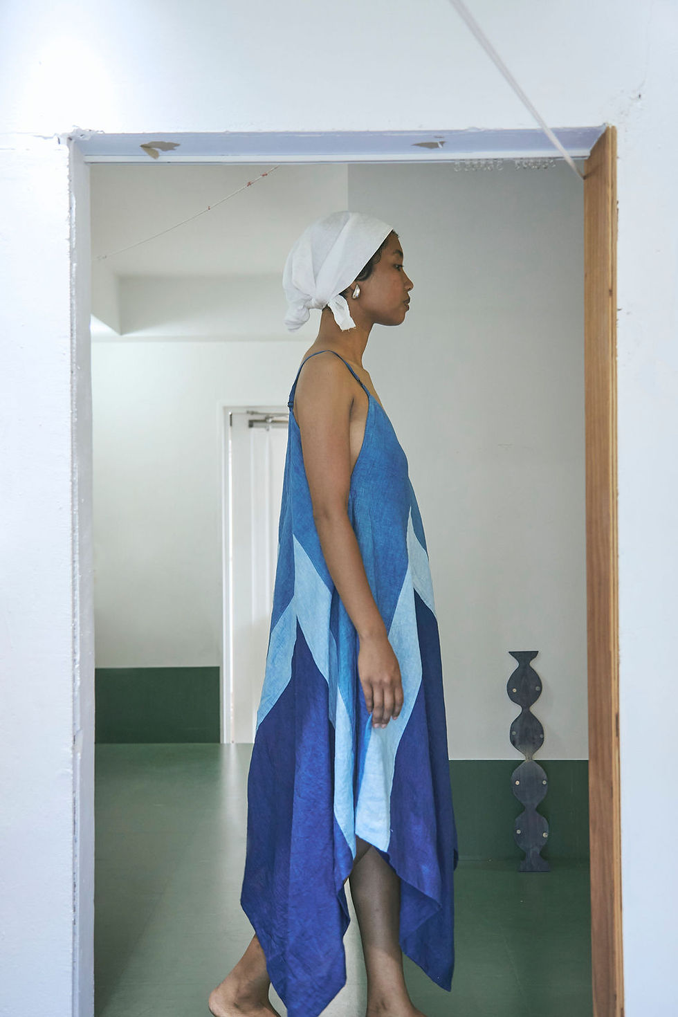 サムネイル： Indigo Handkerchief Dress