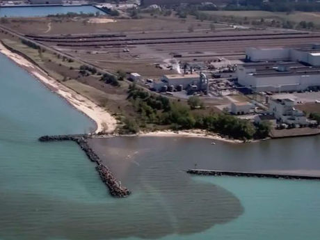 Oil spill closes Lake Michigan beaches; 2nd discharge in 2 weeks by U.S. Steel in Indiana