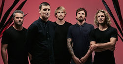 Parkway DriveとKillswitch EngageのAdam Dが対談。