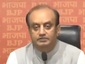 'ನರೇಂದ್ರ ಸರೆಂಡರ್': ರಾಹುಲ್ ವಿರುದ್ಧ ಬಿಜೆಪಿ ವಾಗ್ದಾಳಿ, 'ಸ್ವಯಂ ಘೋಷಿತ ಸರ್ವೋಚ್ಚ ನಾಯಕ' ಎಂದು ವ್ಯಂಗ್ಯ