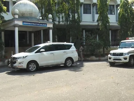 ವಿಜಯಪುರ ವೈದ್ಯಕೀಯ ಕಾಲೇಜಿನಲ್ಲಿ ಕಾಶ್ಮೀರಿ ವಿದ್ಯಾರ್ಥಿಗೆ ರ್ಯಾಗಿಂಗ್; ಸಿಎಂ, ಪ್ರಧಾನಿಗೆ ಟ್ವೀಟ್