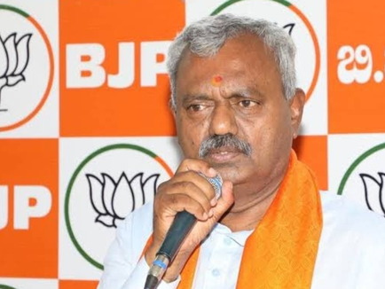 'ಅಮಾವಾಸ್ಯೆ ದಿನ BJP ಒಳ್ಳೆ ನಿರ್ಧಾರ, 10-12 ಸೀಟ್ ಖಾಲಿ ಆಗುತ್ತೆ': ST ಸೋಮಶೇಖರ್; 'ಕಾಂಗ್ರೆಸ್ ಗೆ ಸೇರಿಸ್ಕೊಳ್ಳಲ್ಲ'- ಈಶ್ವರ್ ಖಂಡ್ರೆ!