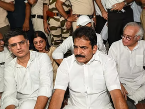 'Murder Of Democracy': ಮೀನಾಕ್ಷಿ ನಟರಾಜನ್ ನಾಮಪತ್ರ ರದ್ದುಗೊಂಡ ಹಿನ್ನೆಲೆ, EC ಕಚೇರಿ ಹೊರಗೆ ಕಾಂಗ್ರೆಸ್ ಭಾರಿ ಪ್ರತಿಭಟನೆ!