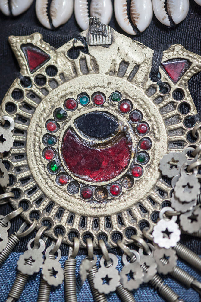 Miniaturbild: Turkmenisches Fesstagskleid